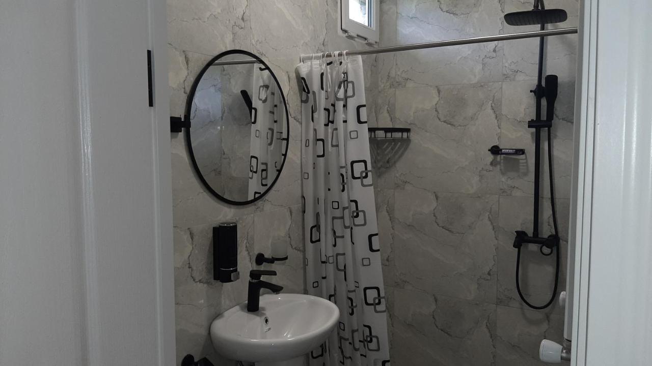 Terkhena Hotel Kasbegi Buitenkant foto